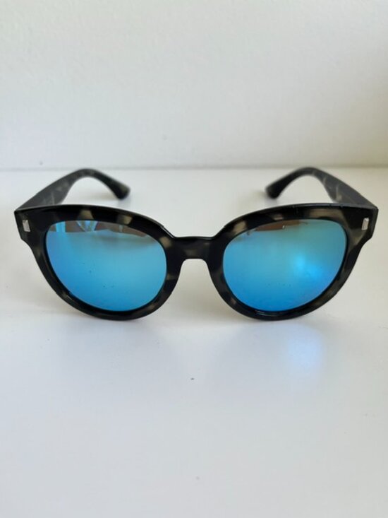 Carve Harpo Sunglasses in Tortoise Frame and Blue Iridium Lenses main image 7